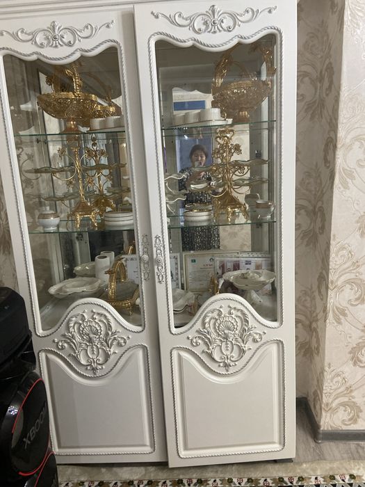 Стол со стульями