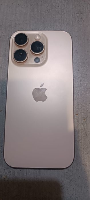 Iphone 16 pro 256 96% аккум