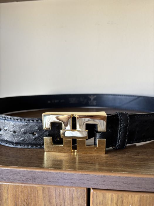 Естествена кожа.