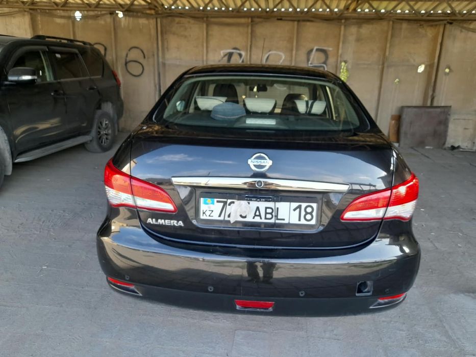 Продам машину Nissan Almera