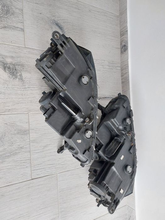Far faruri stanga dreapta vw passat b7 halogen originale