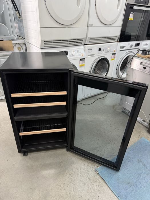 Витрина за вино Climadiff