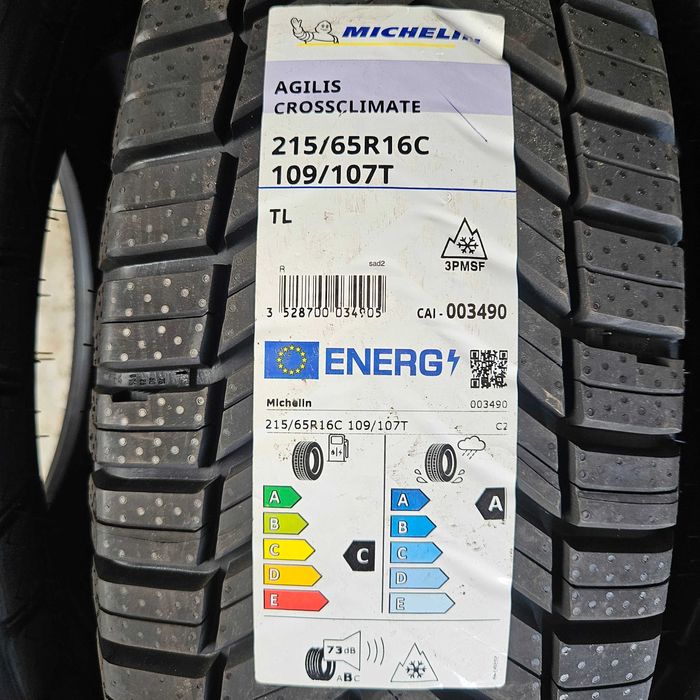 2 Нови бусови гуми 215/65R16C Michelin AgilisCrossClimate 109T DOT2025