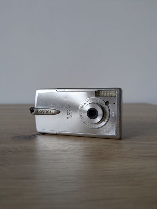 Canon IXUS i5 - РЕТРО СНИМКИ Дигитален Фотоапарат Стил В Отлично Състояние