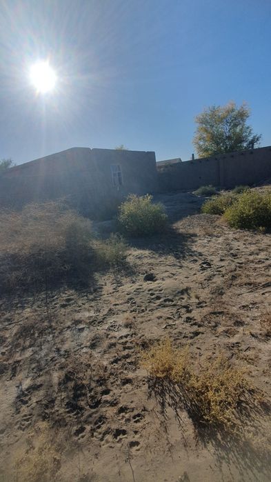 Qo'shkopir  sputnikda 10 sotix xovli joy sotiladi