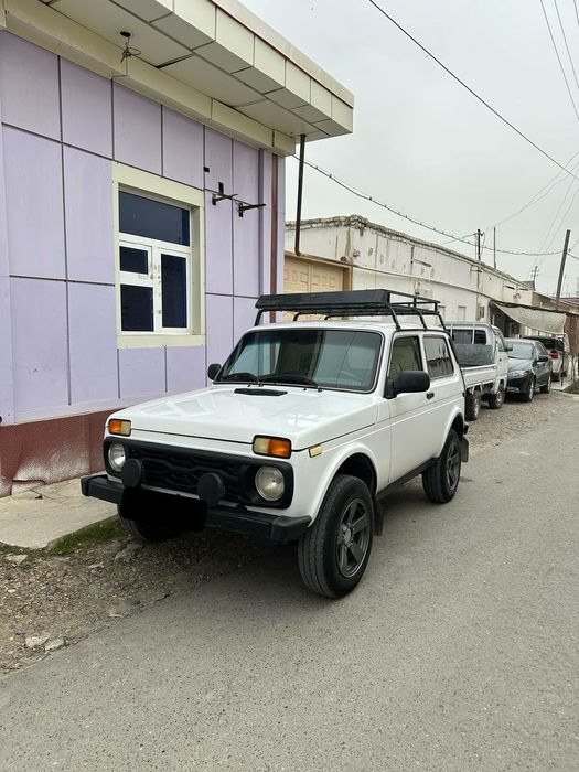 Нива 2121 (идеал)