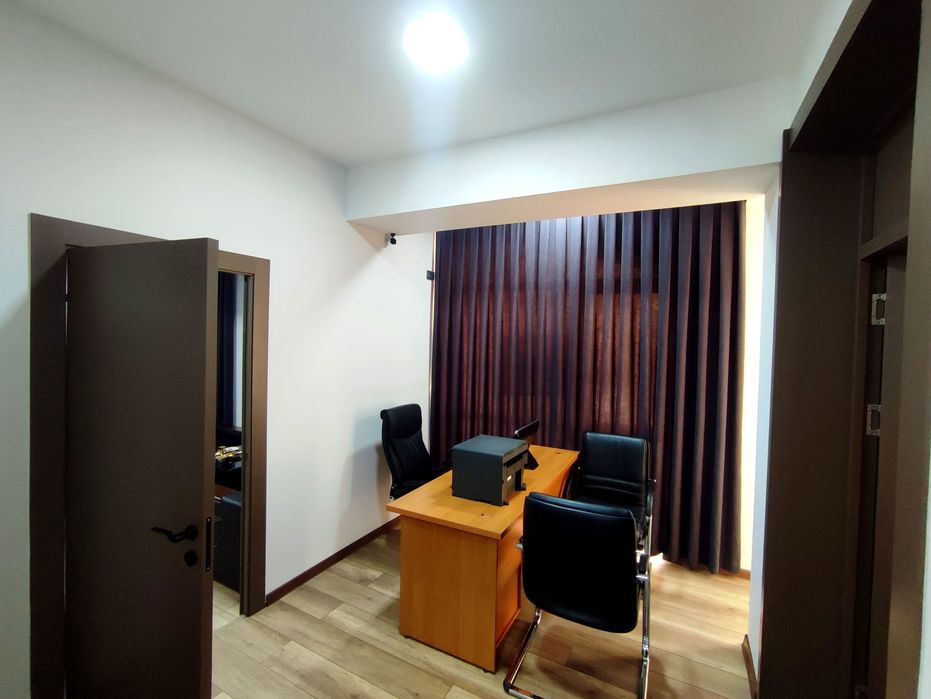 18 y.e. dan ofis ijaraga beriladi (AX)