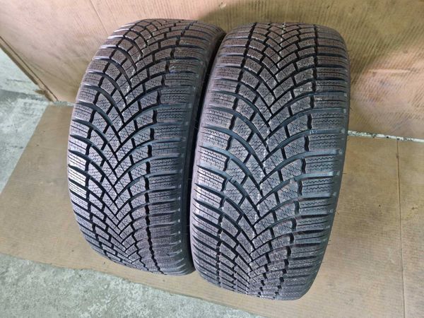 2 Bridgestone R18 225/40
нови зимни гуми 
DOT3319