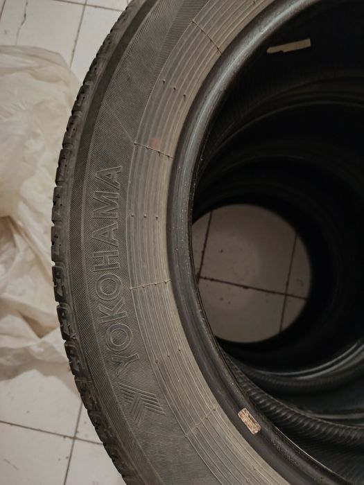 Продам летние авто шины Yokohama (комплект)