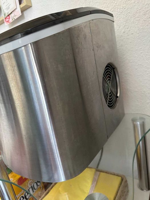 Машина за правене на лед