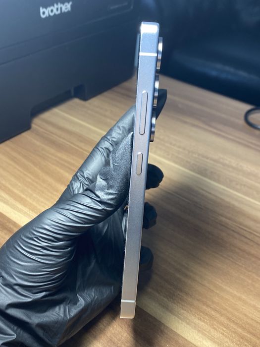 Samsung Galaxy s25 ultra • 512 GB • Titanium Whitesilver