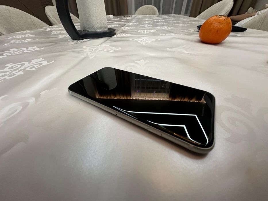 Продам Iphone SE 2020/128 гб