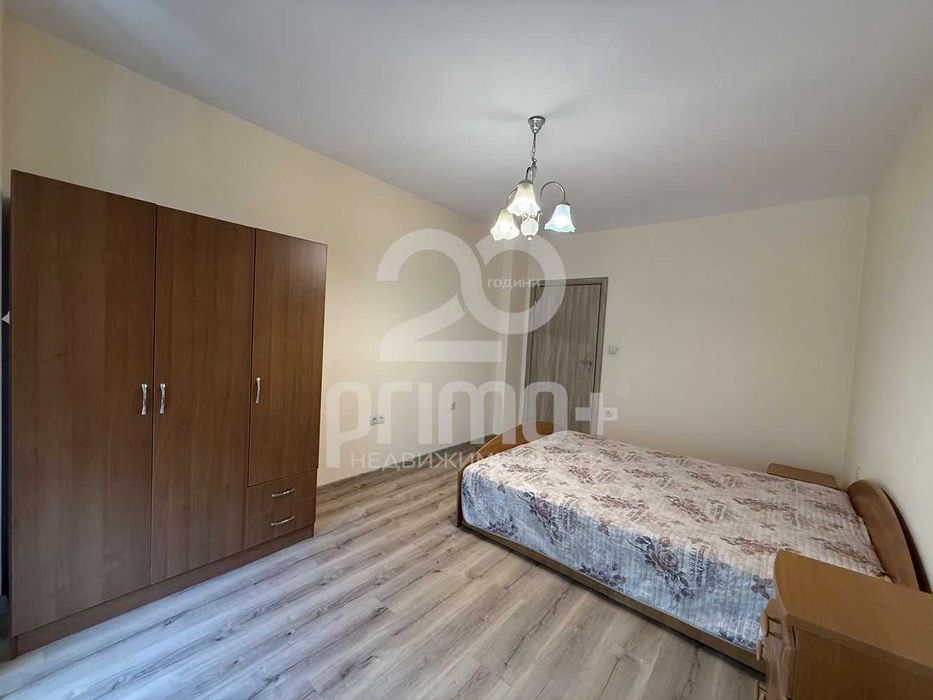 Дава се под наем Двустаен апартамент в Велико Търново, Център - 65 кв.м за 280.5 € - Снимка #6