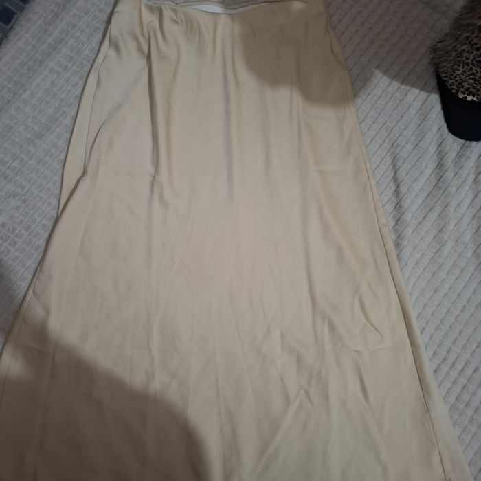 Fusta de satin bej