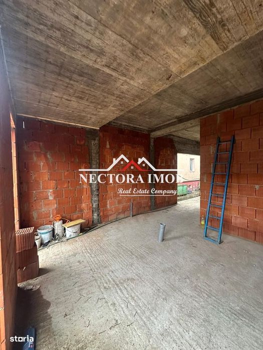 NECTORA IMOB-Casa la rosu cu acoperis, Hidiselul de Jos, 713 mp teren