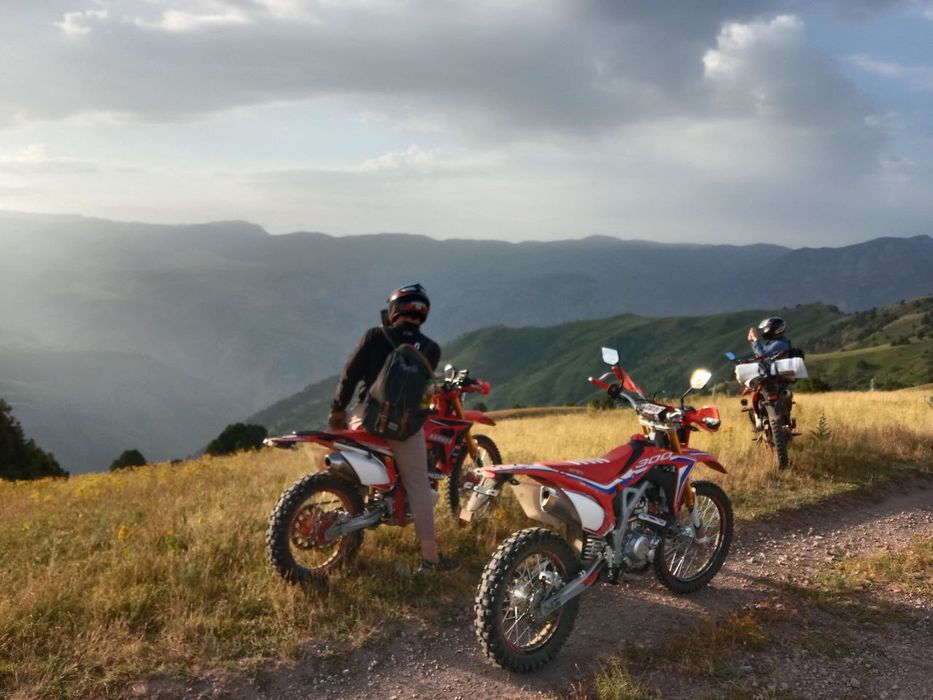 Эндуро300 кубов 2025 года