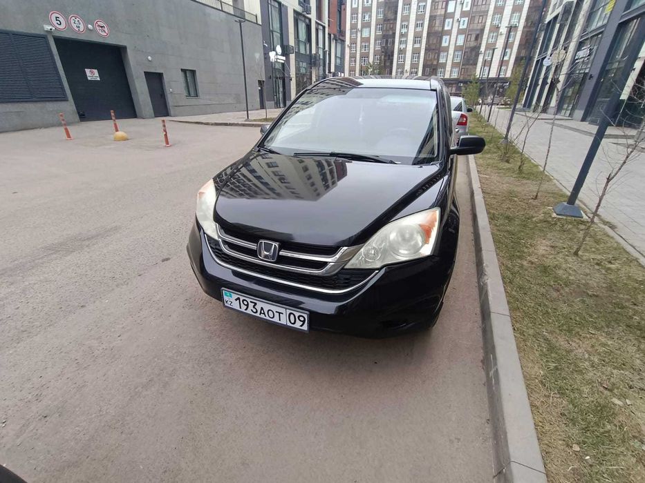 Срочно продам автомобиль " Honda CR-V"
