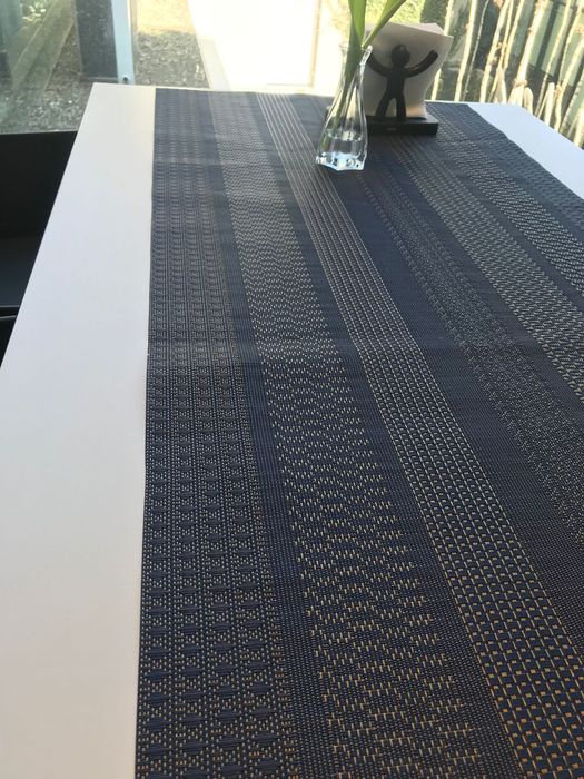 Traversa pentru masa