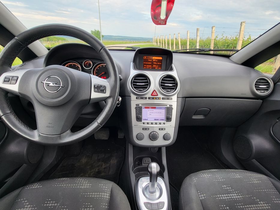 Opel corsa d facelift automata motor 1.2
