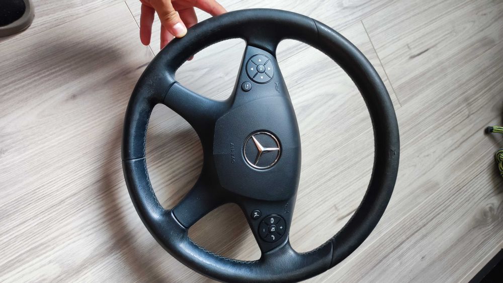 Мултифункционален волан Mercedes W204
