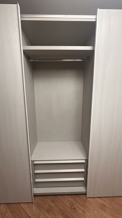 Шкаф купе для одежды