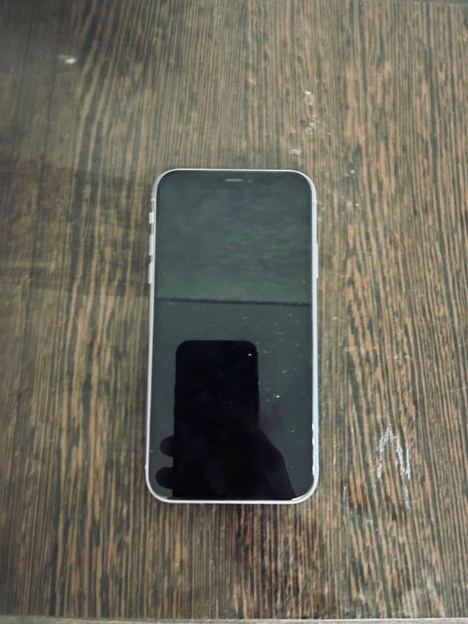 Продам Iphone 11 розовый