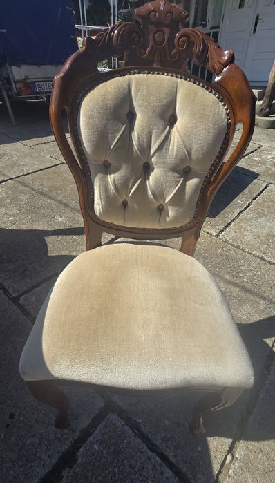 Vând masă  cu 3 scaune