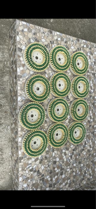 Perii Mocheta ,Covoare ,Suprafete dure