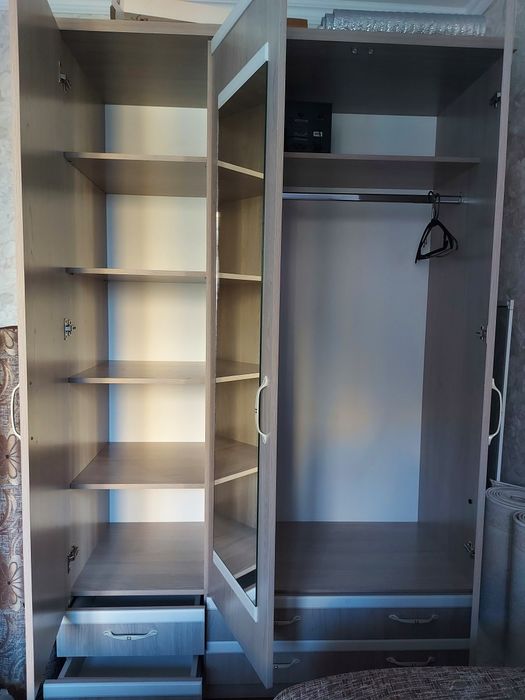 Продаётся шкаф в отличном состоянии