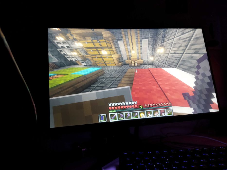 Игровой компьютер ему год