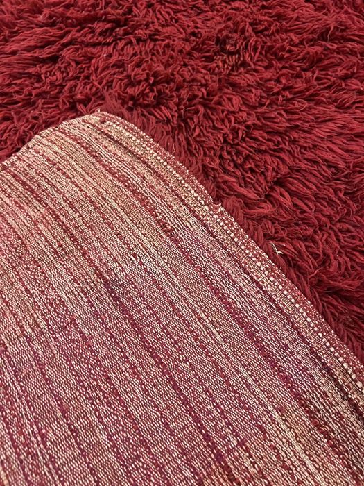 Губери (китеници) от естествена вълна, червени.