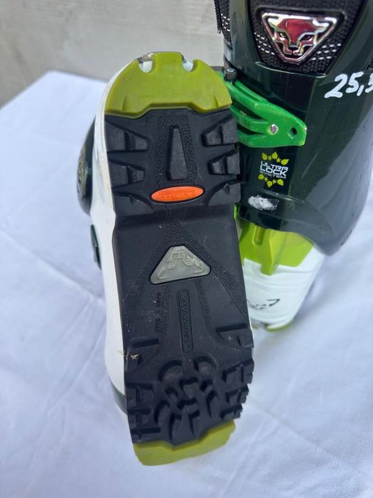 Clapari ski schi tura skimo Dynafit TLT5 Mountain TF Carve marime EUR:40 Mondo:25.5 Flex:90 last:102