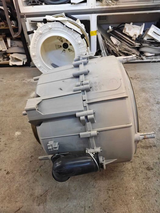 Cuva completa masina de spalat Electrolux EWF12670W , neambutisata , cu suruburi , fara uzura la rulmenti 3484161017 cod /R4