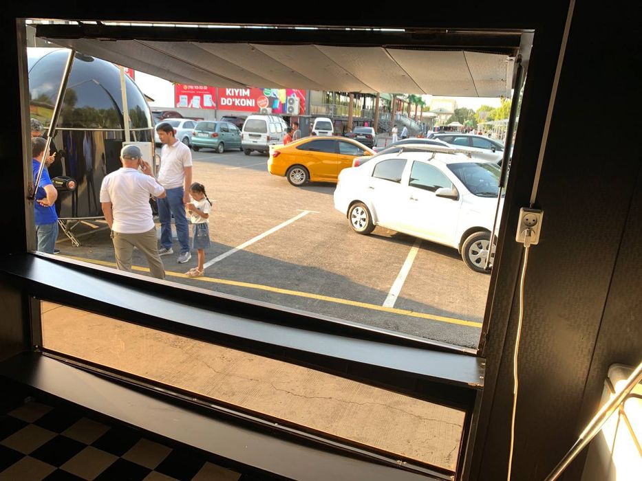 Tayyor biznes sotiladi: "Sahovat" savdo markazi oldidagi fudtrak!