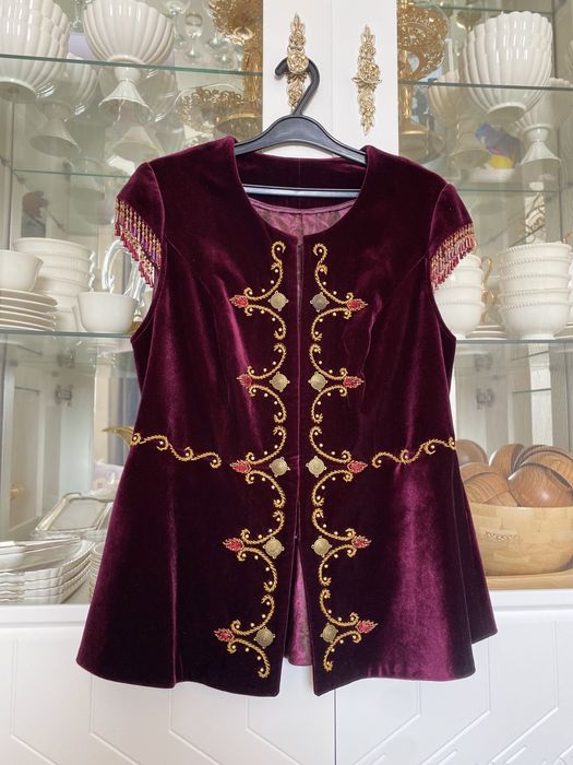 Продам срочно - Кәжекей, бөрік, камзол