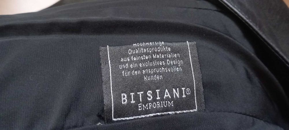 Дамско черно яке BITSIANI