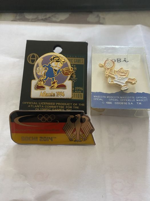 Значки от олимпиади.