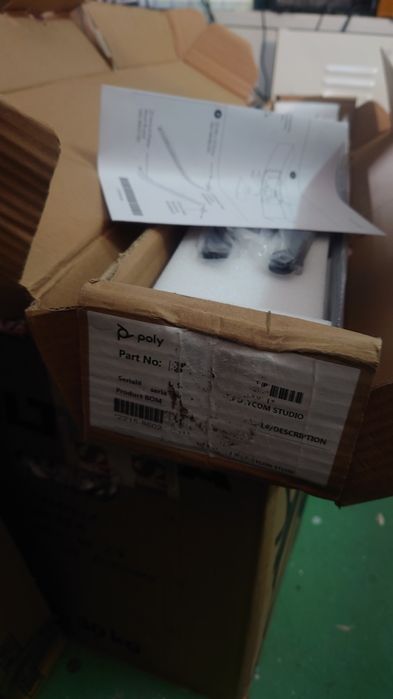 Sistem video conferință Polycom studio