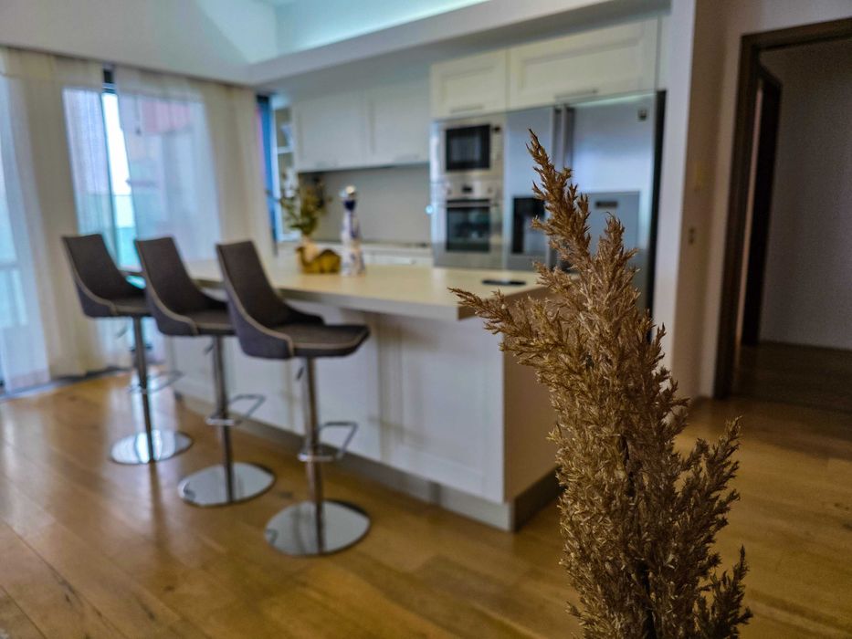 Apartament 3 camere-Faleza Nord-Vedere Mare