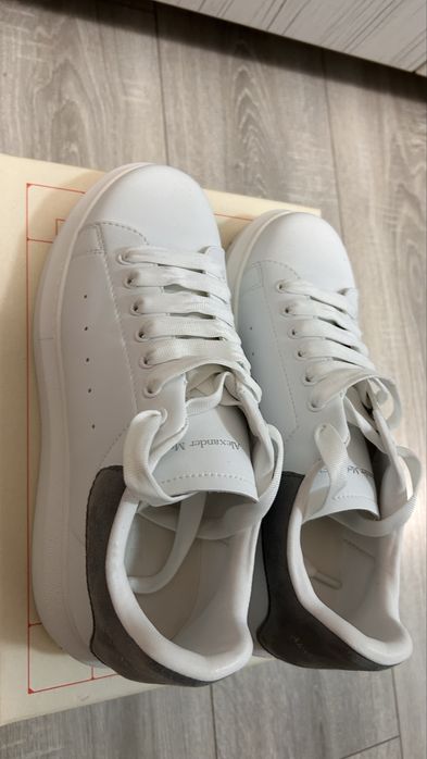 Adidasi Alexander McQueen