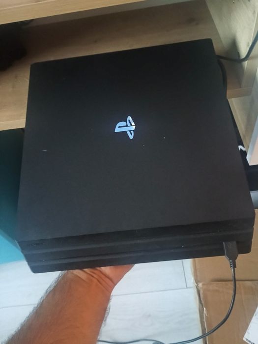 PlayStation 4 Pro 1 TB