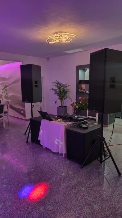 Vând 2 bași RCF 8003MK3.