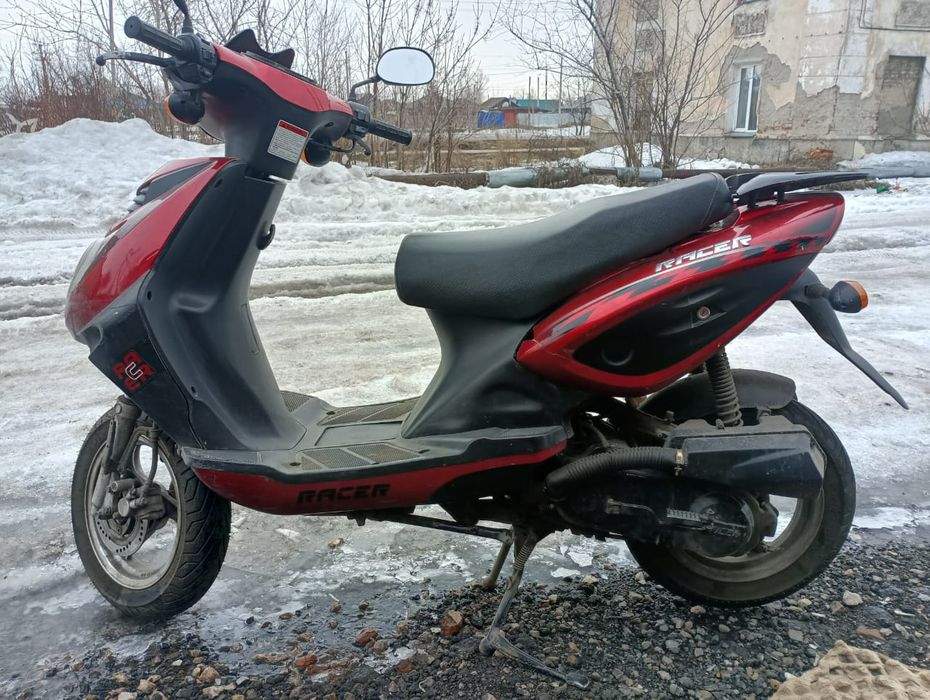 Продам скутер Racer
