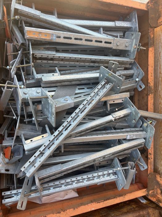 Canalis 220 si 380 w