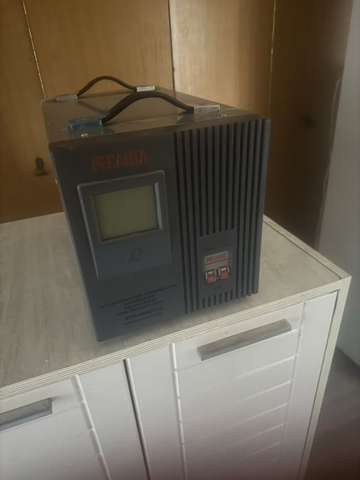 Стабилизатор напряжения