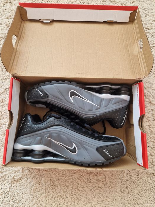 Nike Shox R4 - 42 номер