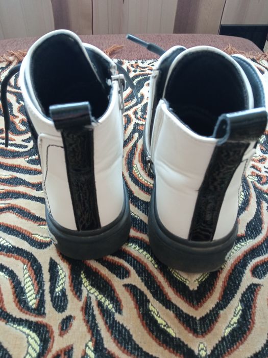 Демисезонные ботинки на девочку