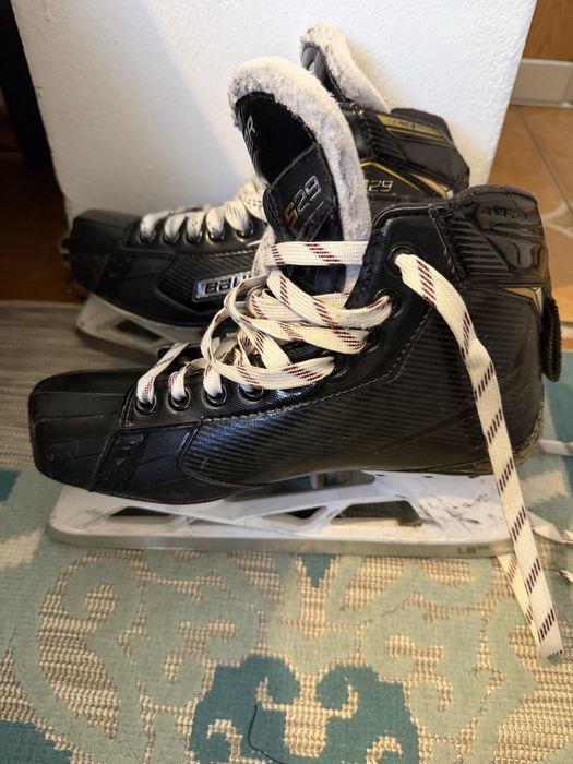 Patine Portar Hochei Bauer Supreme S29  Mărime 39 + manusa portar respins CCM