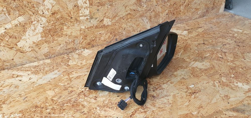Oglinda dreapta Volkswagen Polo 6R originală electrică,  cu urme de uzură cod 6C1857502C