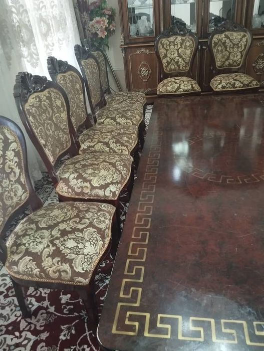 Stol stul sotiladi xontaxtayam boladi 16 kishilik yongoq sifatli zor